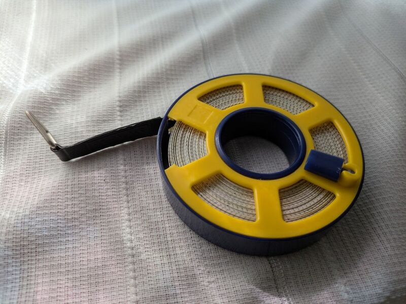 File:Item-flexible-tape-measure-10m-3.jpg