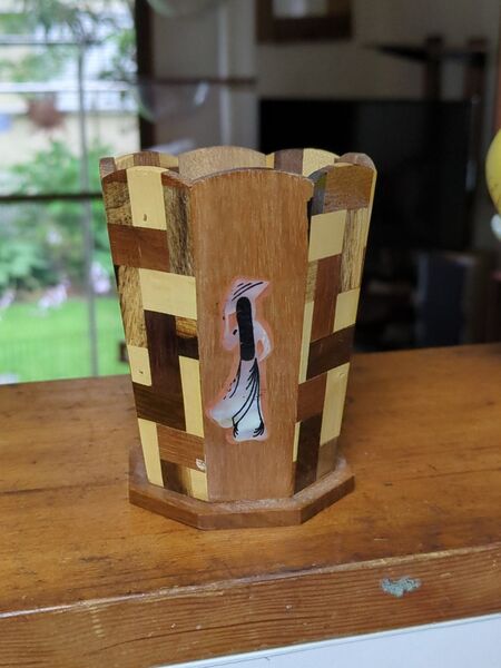 File:Item-wooden-pencil-holder-1.jpg