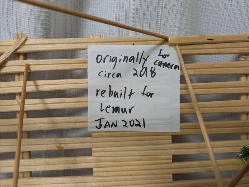 File:Item-handmade-laptop-shelf-5.jpg